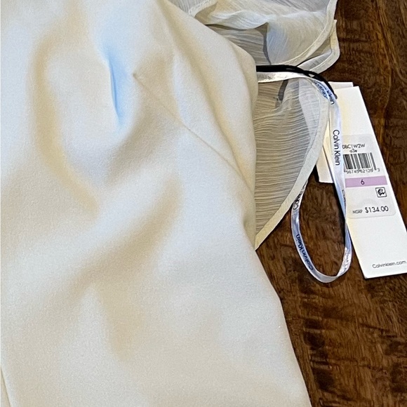 Rare Calvin Klein Beautiful Sheer Sleeves Dress - Picture 9 of 10